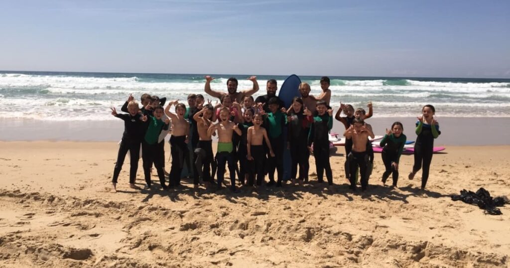 This image has an empty alt attribute; its file name is surf4-1024x538.jpeg