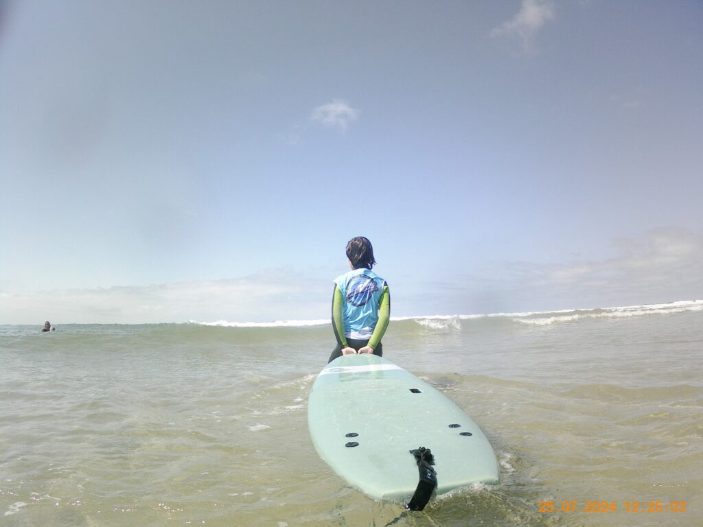This image has an empty alt attribute; its file name is surf_gallery1-1024x768.jpg